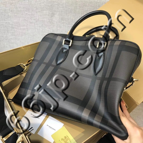 バーバリーバッグ側面デザイン